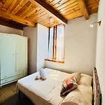 Casa Uishera Zajazd Vilamós