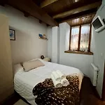 Casa Uishera Zajazd Vilamós