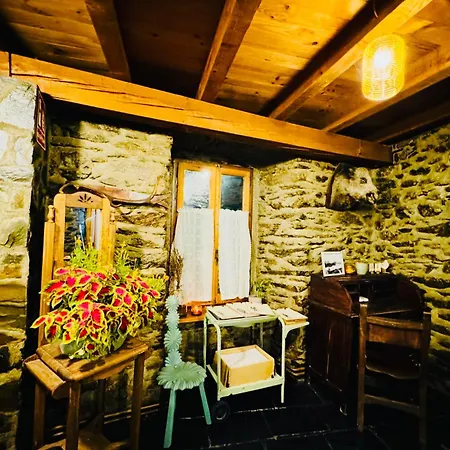 여관 Casa Uishera Vilamós